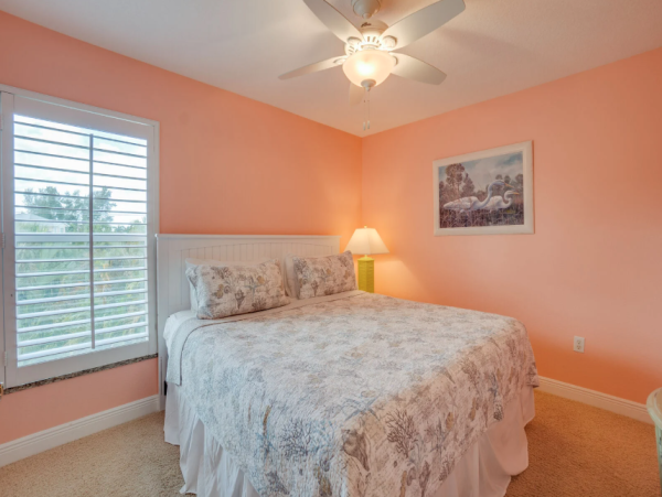 Luxury Coastal Retreat in Holmes Beach Sleeps 8